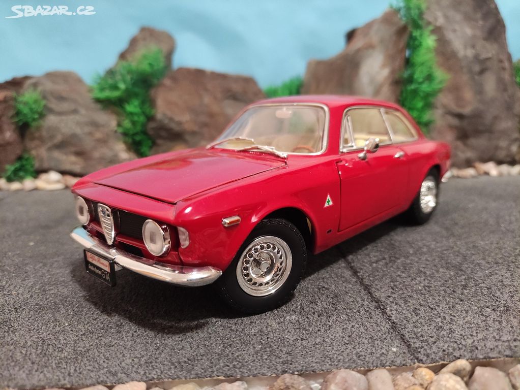 prodám model 1:18 alfa romeo giulia 1965