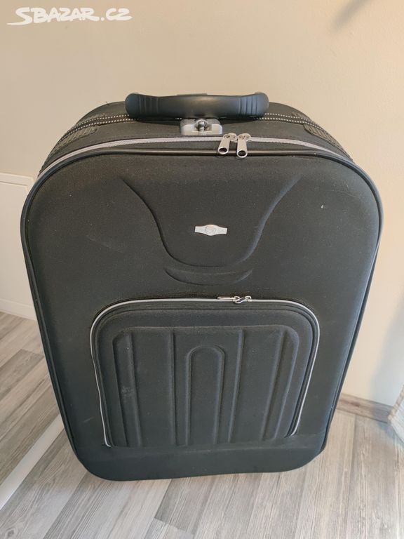Velký kufr na kolečkách 70x50 cm