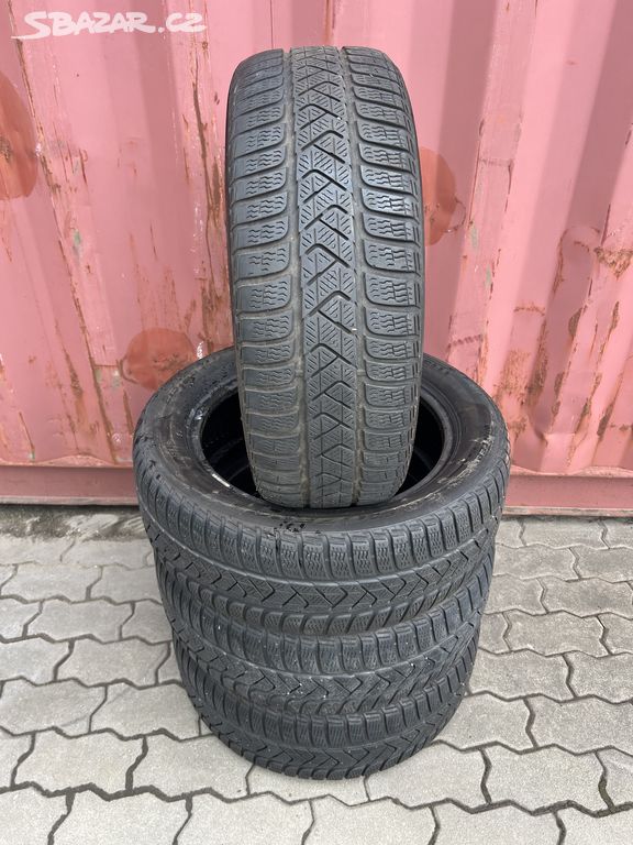 Zimní pneumatiky 215/55/17, Pirelli