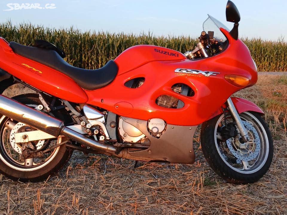 Suzuki gsx 600F