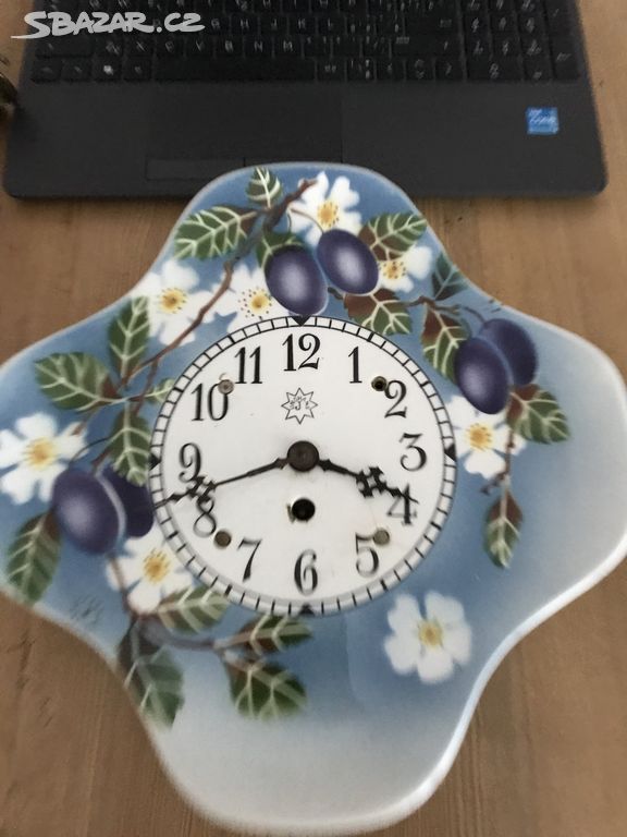 Staré porcelánové hodiny Junghans