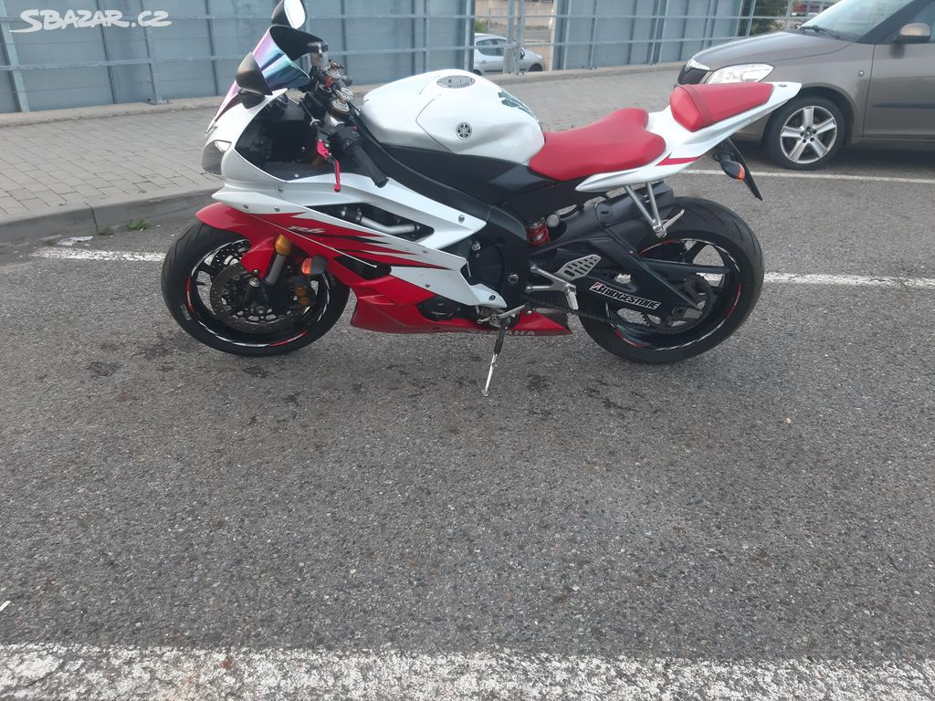 Yamaha R6 rok 2008 nové pneu+ servis