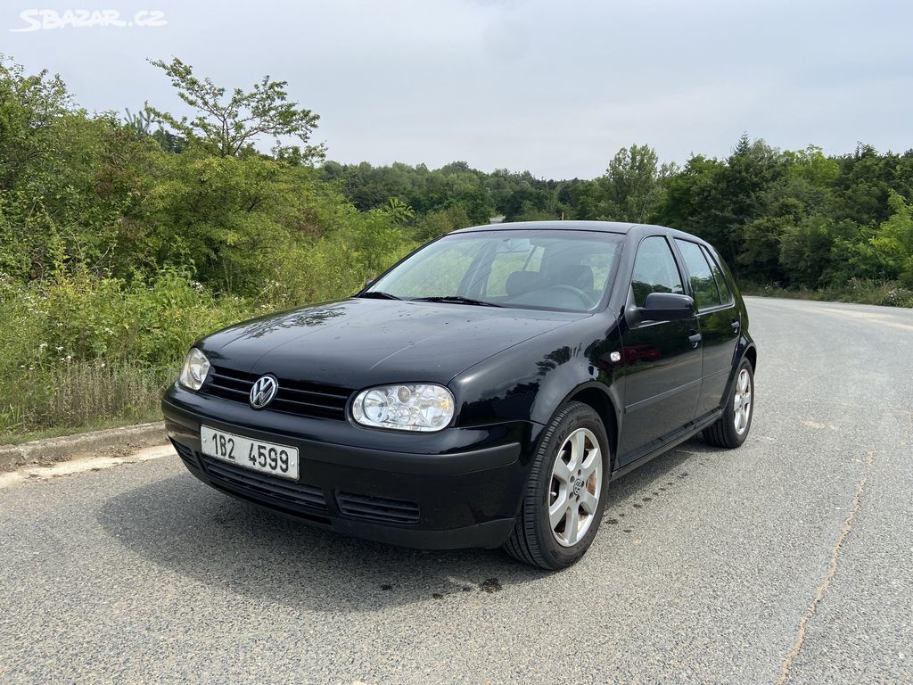 Volkswagen Golf IV 1.6 77 KW 16V - 1. majitel