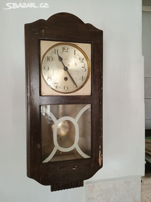 Staré nástěnné hodiny zn.Kienzle hnědé výška 55cm