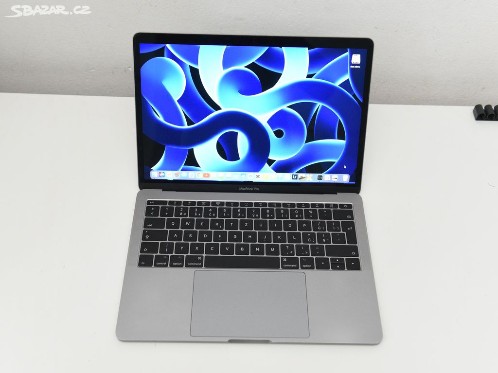 Apple macbook pro 2017 NOVÁ BATERIE