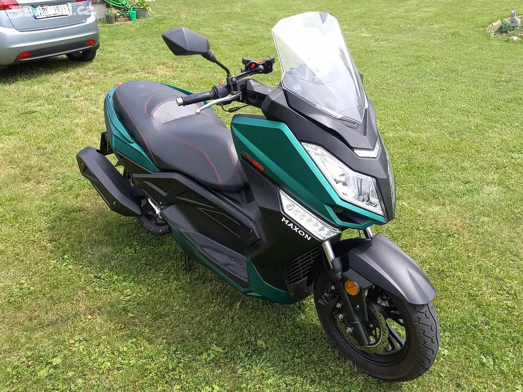 Skůtr Maxon Optimus 125ccm.