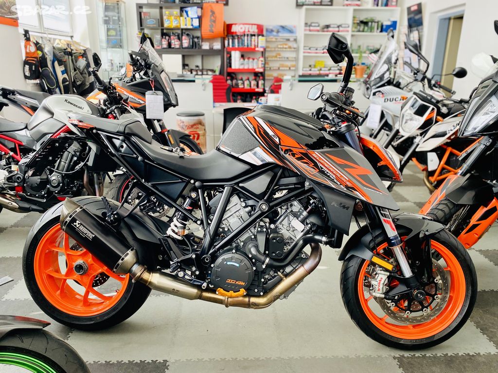 KTM 1290 Super Duke R = AKRAPOVIČ / QUICKSHIFTER+