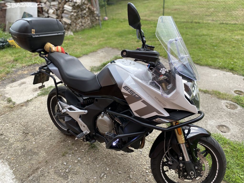 CF MOTO 650MT premium 8500km