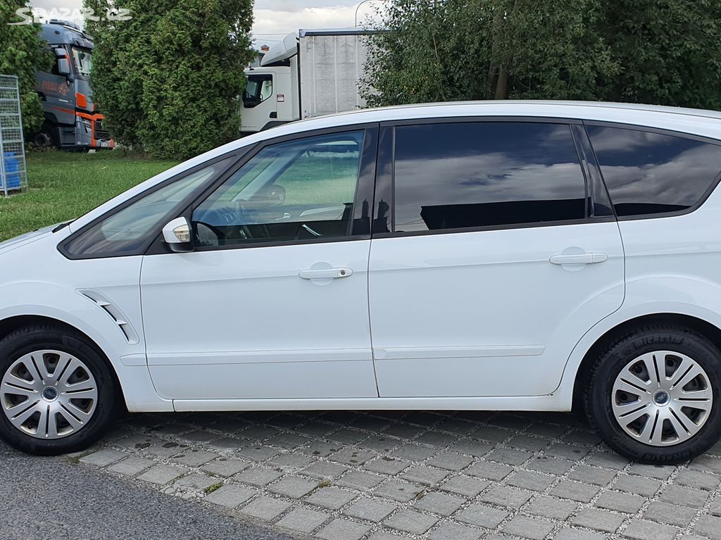 Ford S-Max 2.0 TDCI / 7 míst / letní i zimní pneu