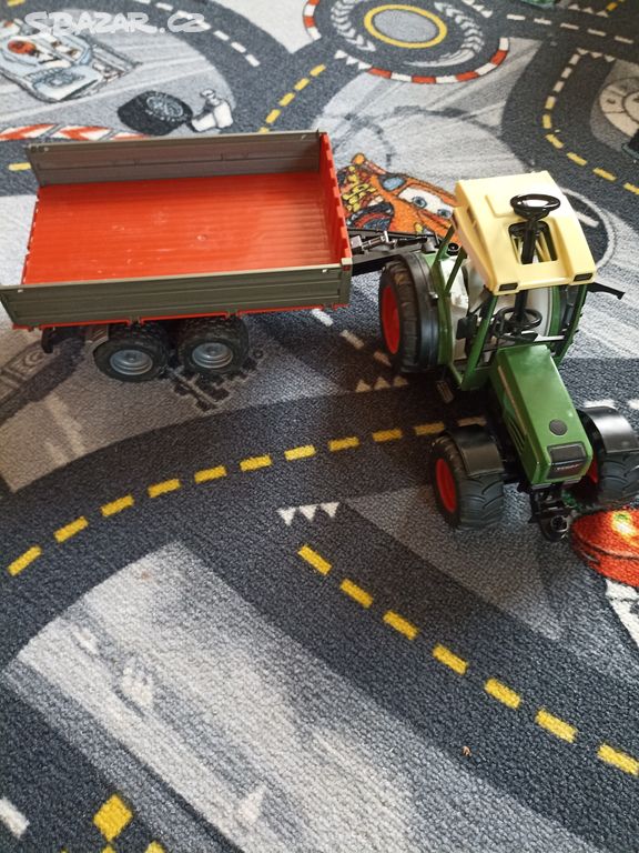 Traktor s valníkem Bruder