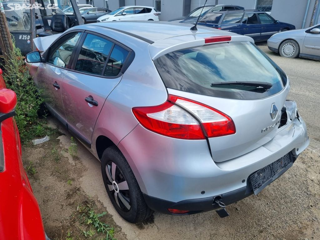 Renault megane 1.6i 16V,74kw,2011,5DV,klimatizace