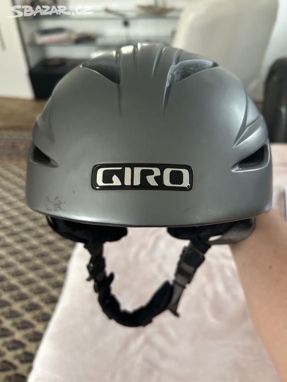 Giro G10 multifunkční přilba