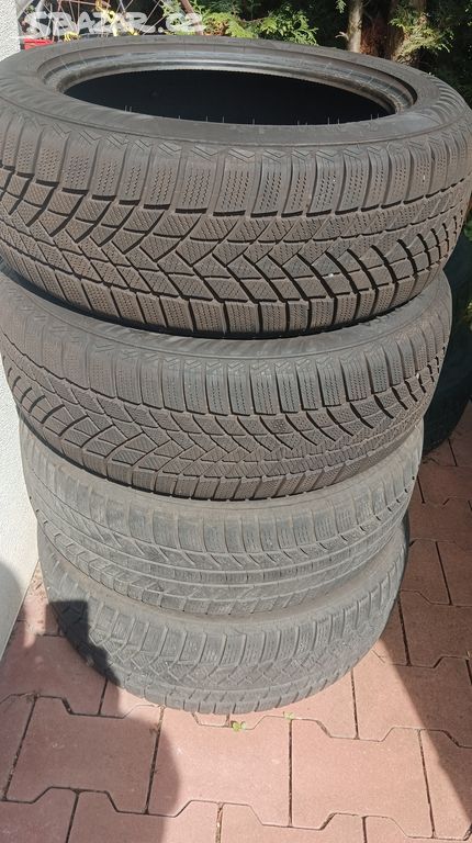 2x +1+1 zimní pneu 215/55 R17 98V XL,2x Zimní pneu