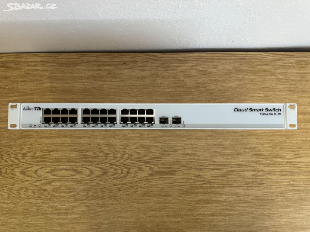 Switch Mikrotik CSS326-24G-2S+RM rack