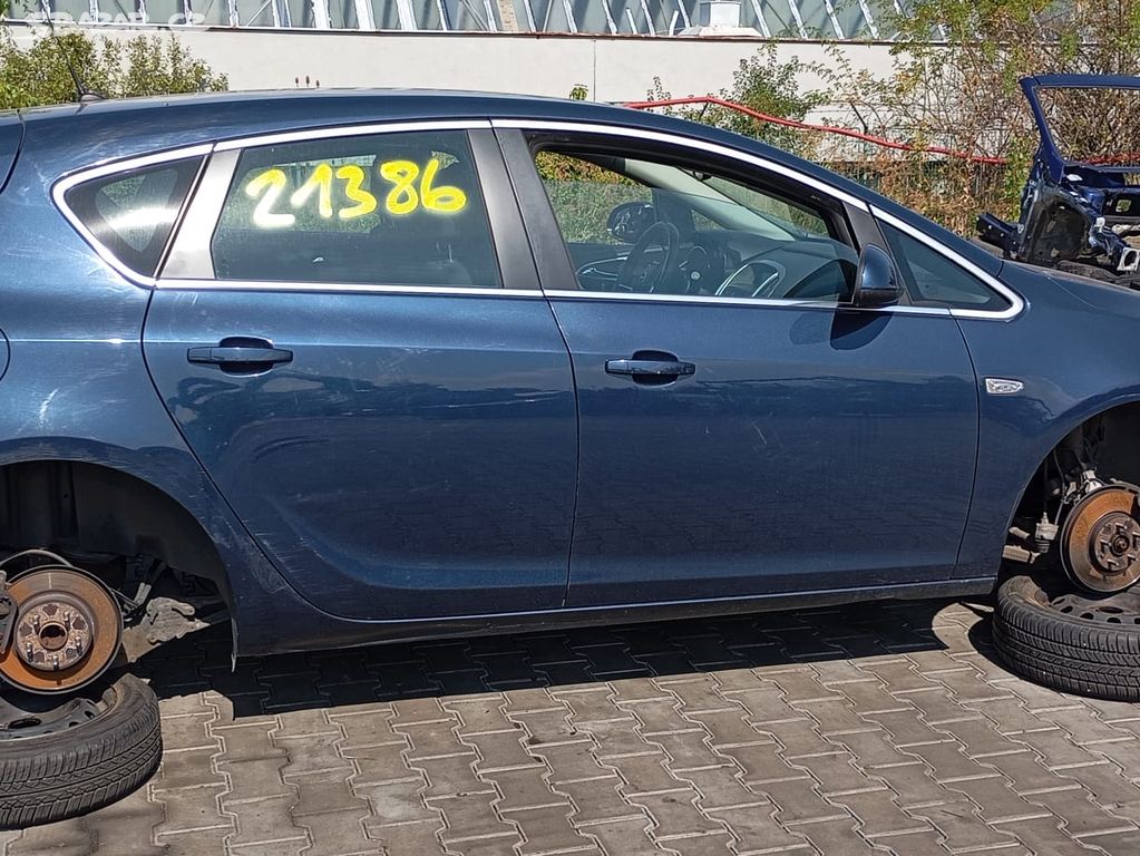 Prodám náhradní díly z vozu Opel Astra č. 21386