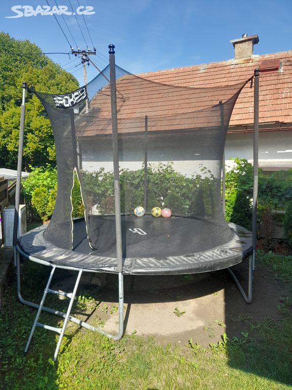 Trampolina