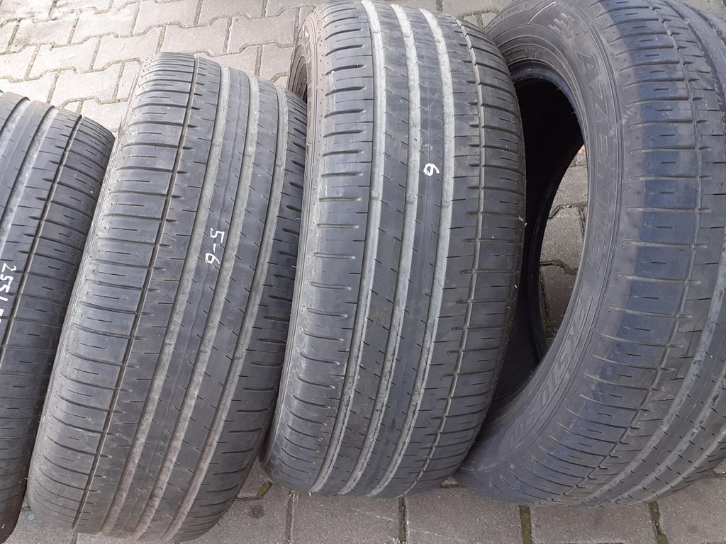 255/55R18 Falken