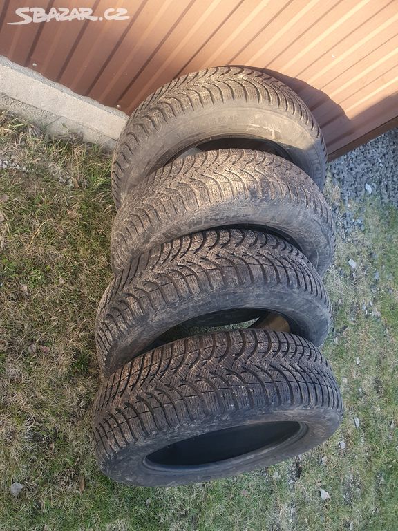 Zimáky Michelin 1858/65 R15