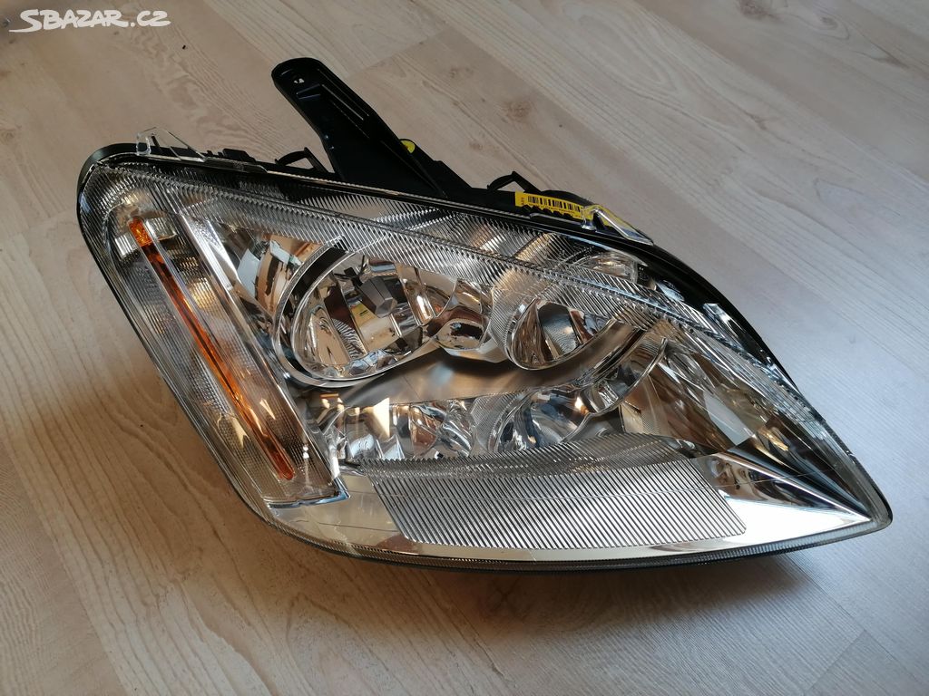 Ford Focus C-MAX 2003-2007 pravý halogen