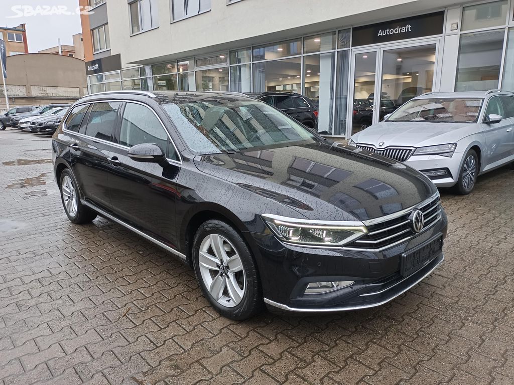 VW Passat B8 2.0TDI 110kW DSG Matrix Panorama Qi