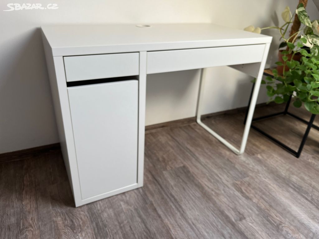 Psací stůl Ikea MICKE