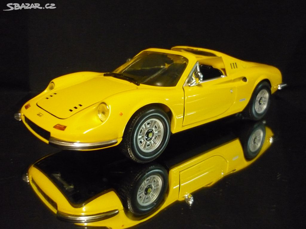 Ferrari 246 GTS Dino Hot Wheels 1/18