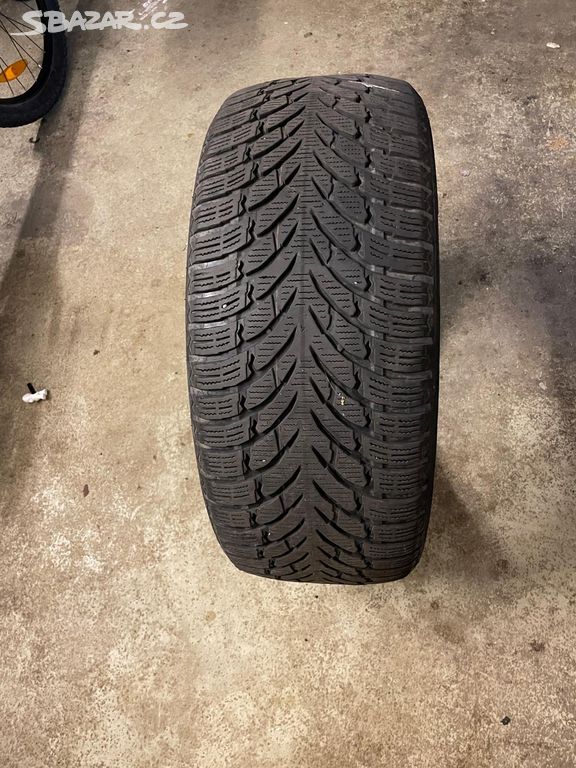 Zimní pneu Nokian 235/50 R18