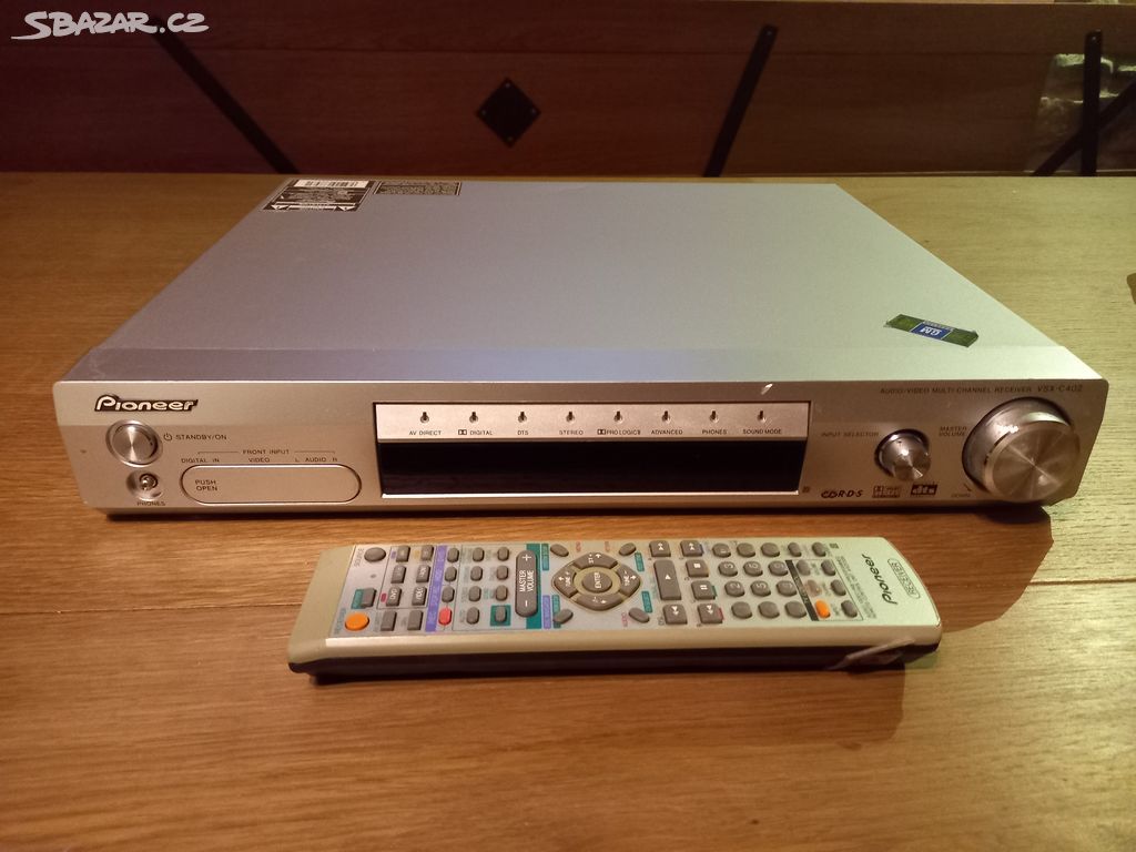 Zesilovač Pioneer VSX-C402