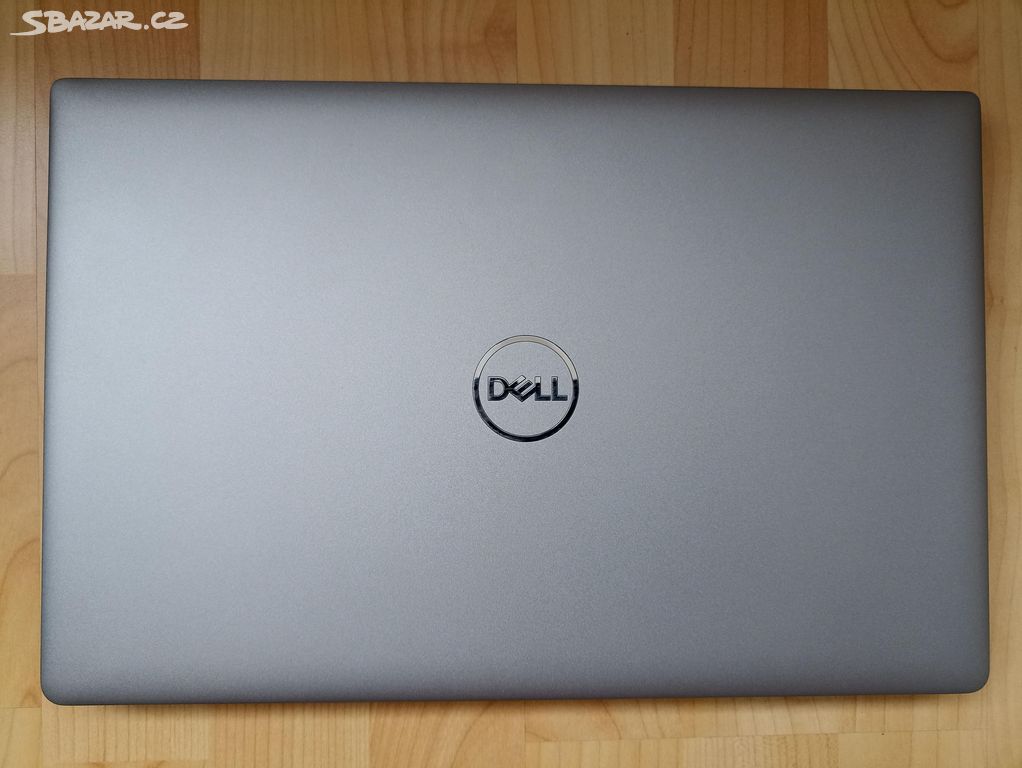 DELL Latitude 5520