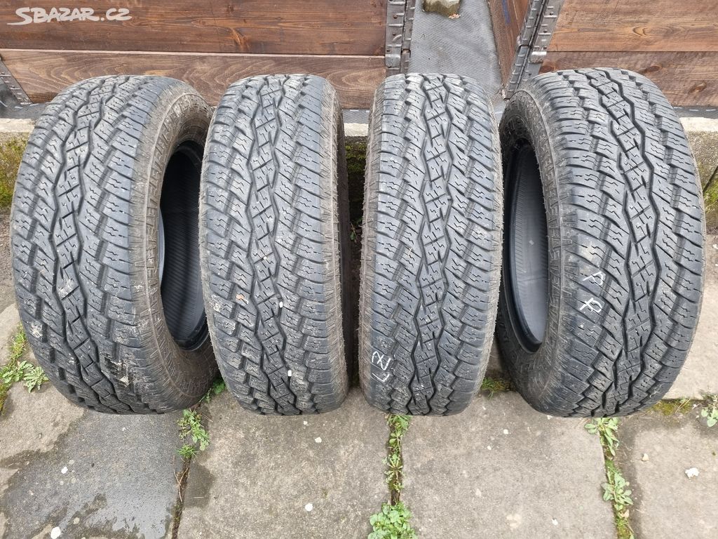 TOYO Open Country A/T plus 245/65 R17 111H