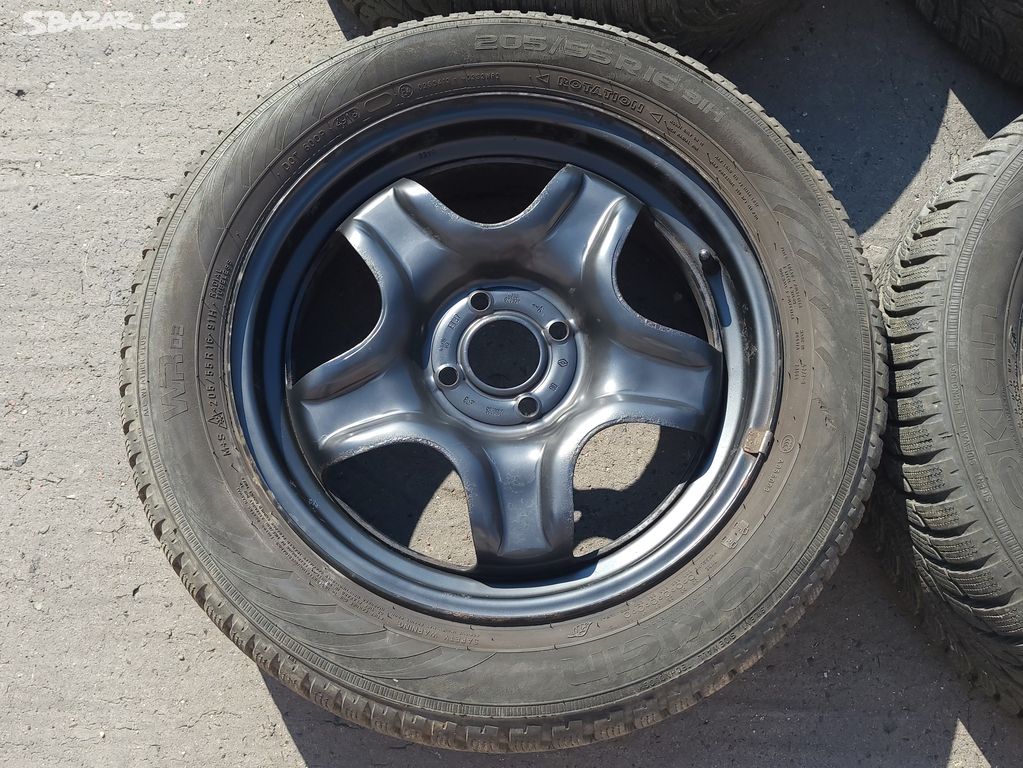 90% orig. zimní kola 16" 4x100 Dacia Sandero