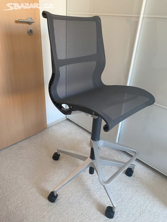 Kancelářská židle Herman Miller Setu Stool ZÁNOVNÍ