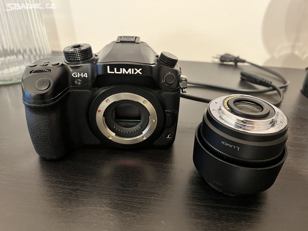 Panasonic GH4 + 25mm f/1.7 objektiv + stativ