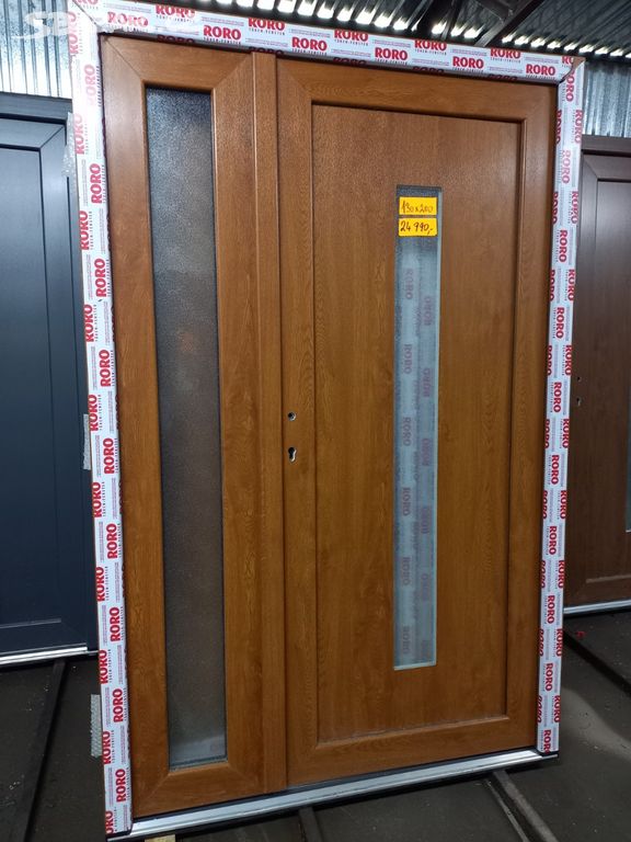 Vchodové plastové dveře dvoukřídlé pro dotace NZU