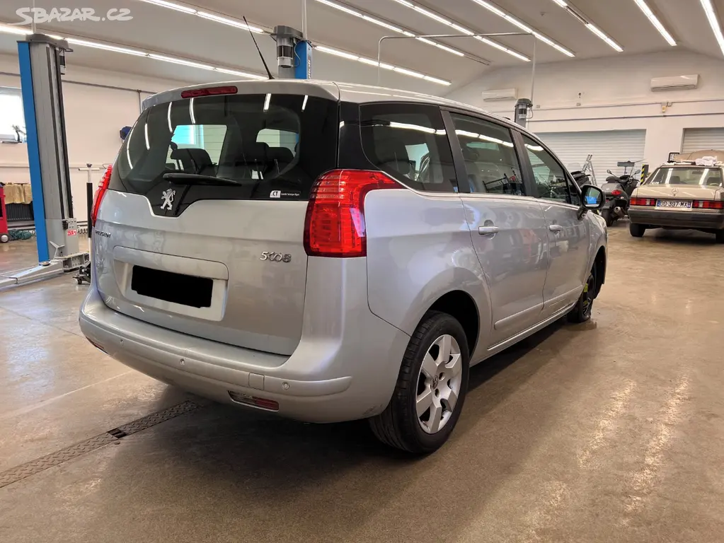Peugeot 5008 1.6HDi 80kW - fotka 3