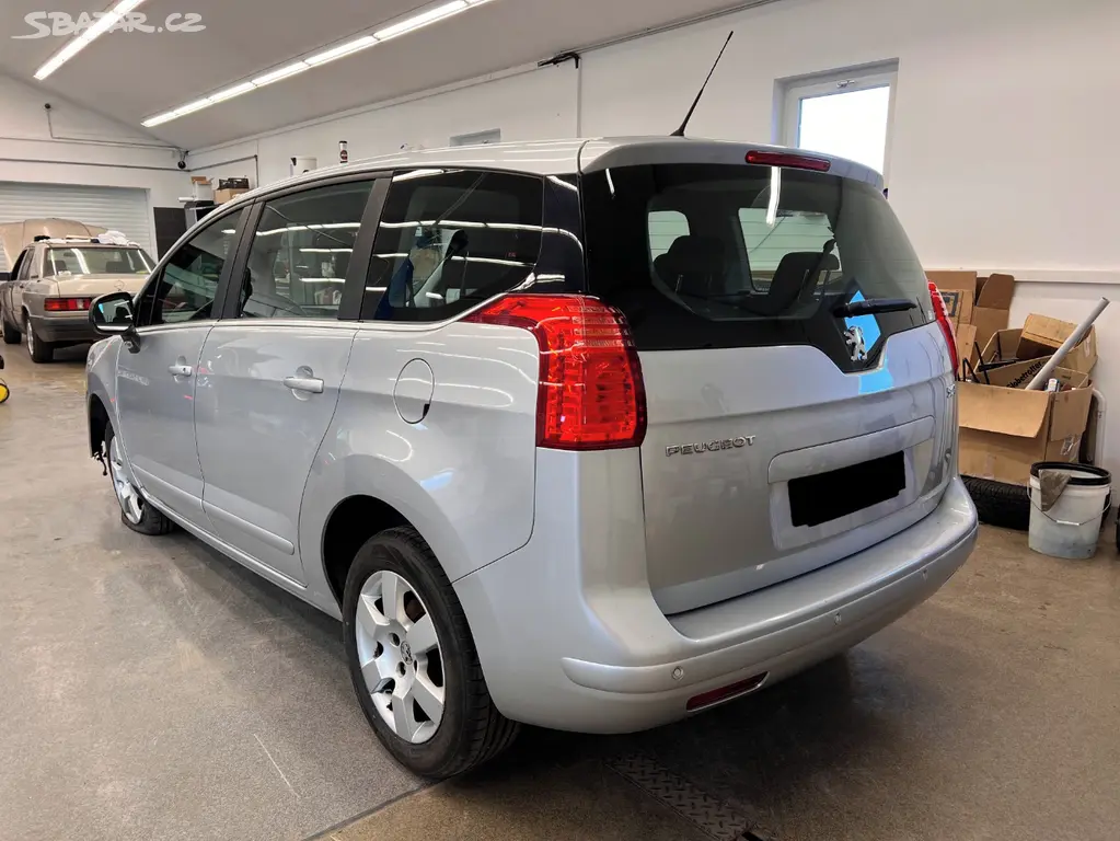 Peugeot 5008 1.6HDi 80kW - fotka 5