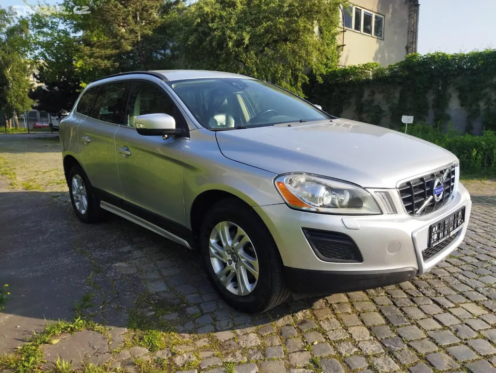 Volvo XC60, 2.4D / 120 kW, 4×4, 2011 - fotka 4