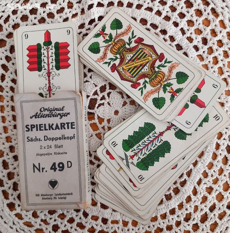 Starší hrací karty