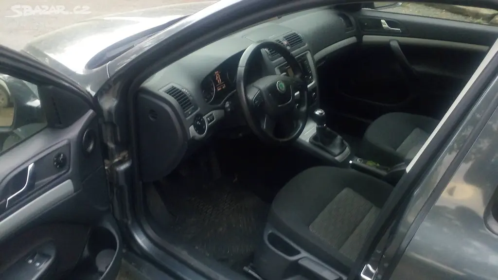 Škoda Octavia combi II TDI 77 kW Elegance Rv 2012 - fotka 5