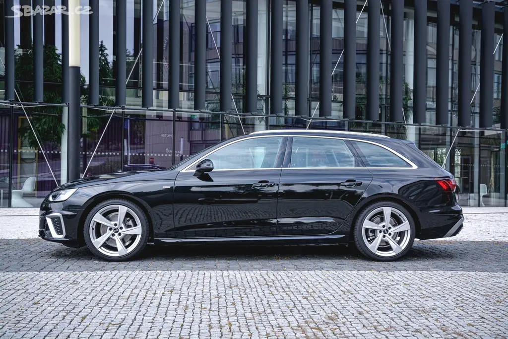 Audi A4 Avant S line 35TFSI 7 DSG 5 LET ZÁRUKA ČR - fotka 2