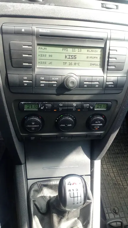 Škoda Octavia combi II 4x4 2.0 FSI Tažné-CZ-TOP - fotka 2
