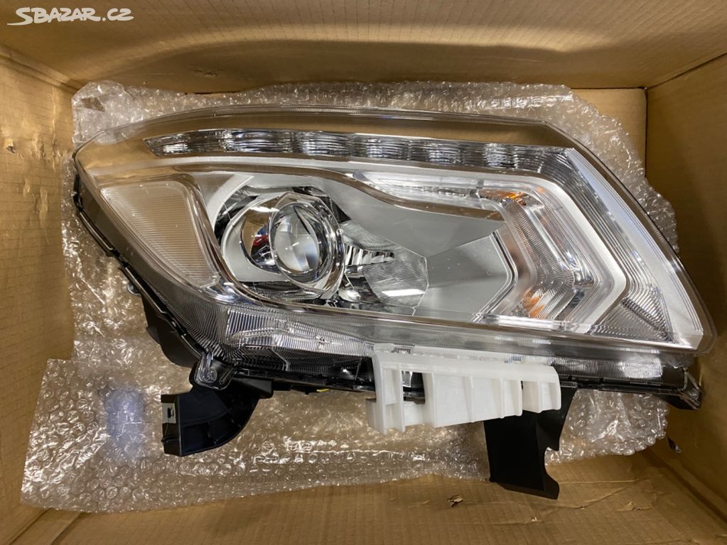 Nové pravé originální LED světlo Nissan Navara D23