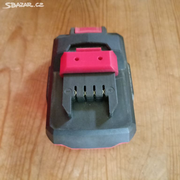 Minimalistický držák na baterie Parkside X20