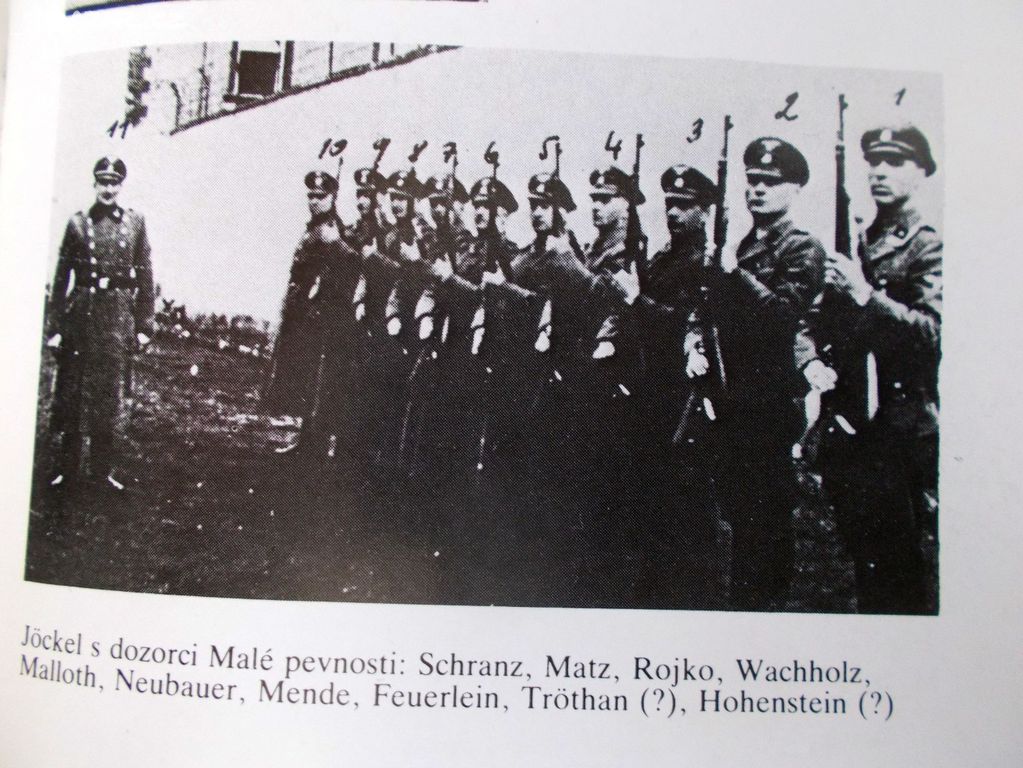 Koncentrační tábor TEREZÍN ( rozfoceno 15 snímků )