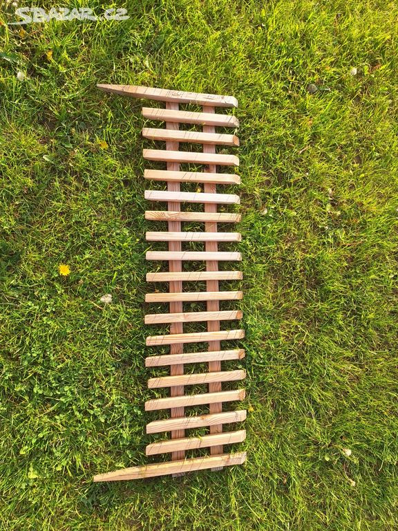 Dřevěný plot mini 115 x 28/45 cm přírodní impregn.