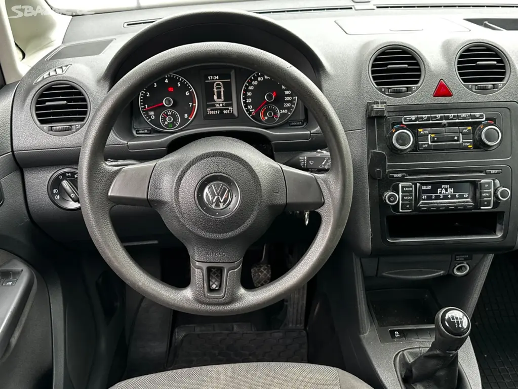 VW Caddy Maxi 2.0CNg, r.2014,Čr,serviska, Odpocet - fotka 5