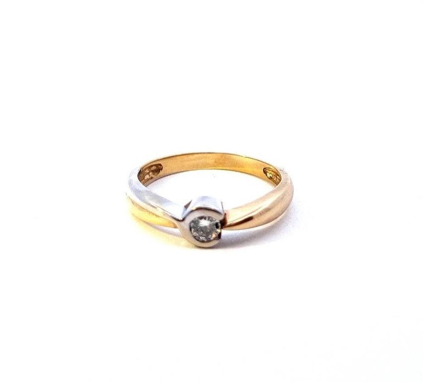 Zlatý prsten s diamantem, vel. 55 (15492)