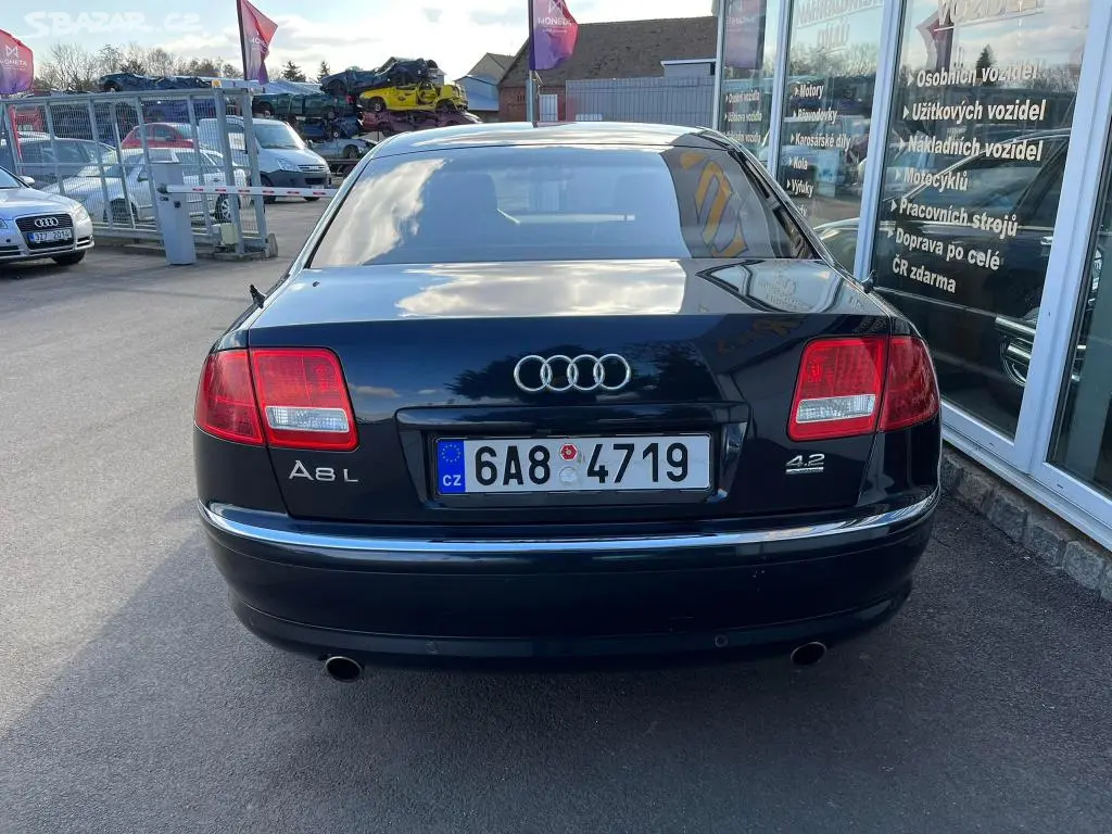 Audi A8, 4,2 Long - Vládní vůz - fotka 6