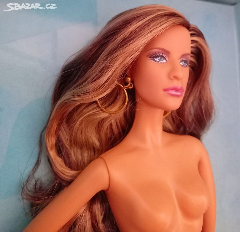 Sběratelská panenka Barbie Marisa Model of the M.