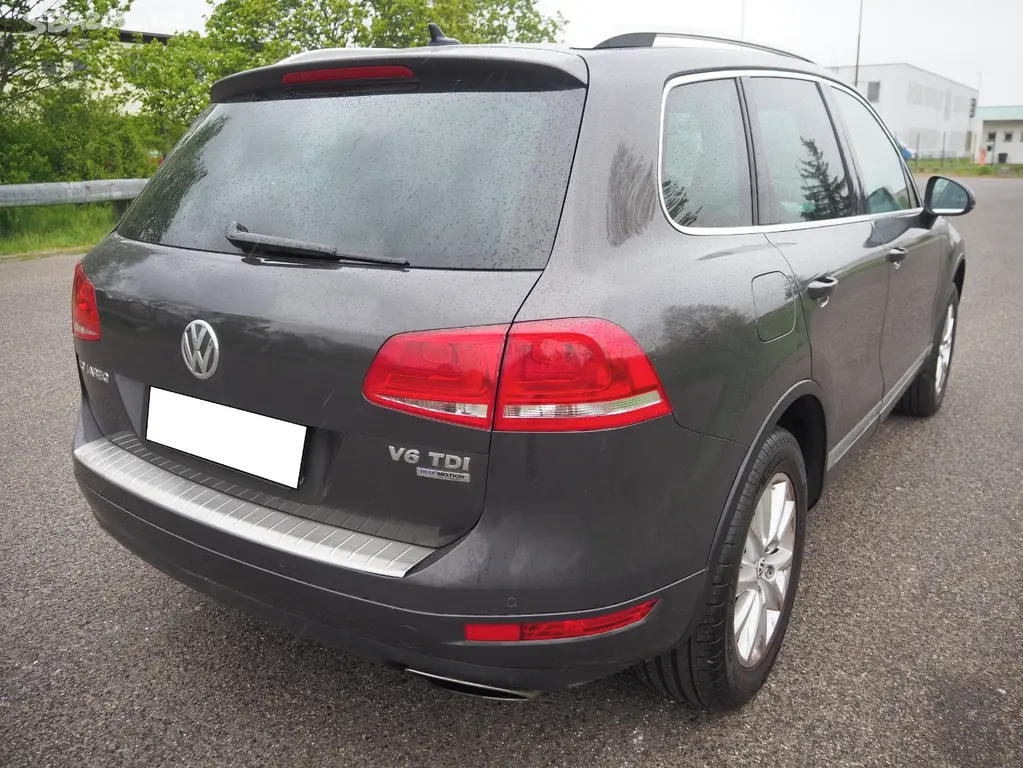 Volkswagen Touareg 3.0 V6 TDI - fotka 5